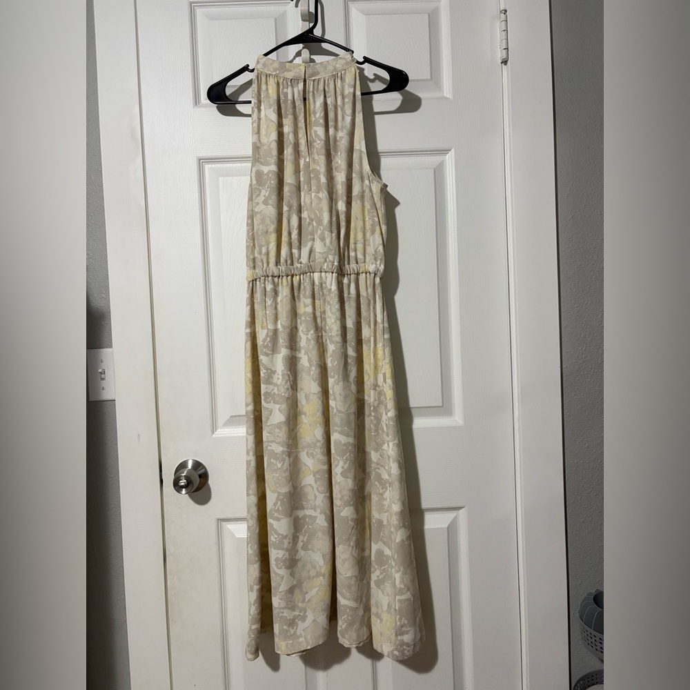 Prologue Elegant Cream and Gray Patterned Dress